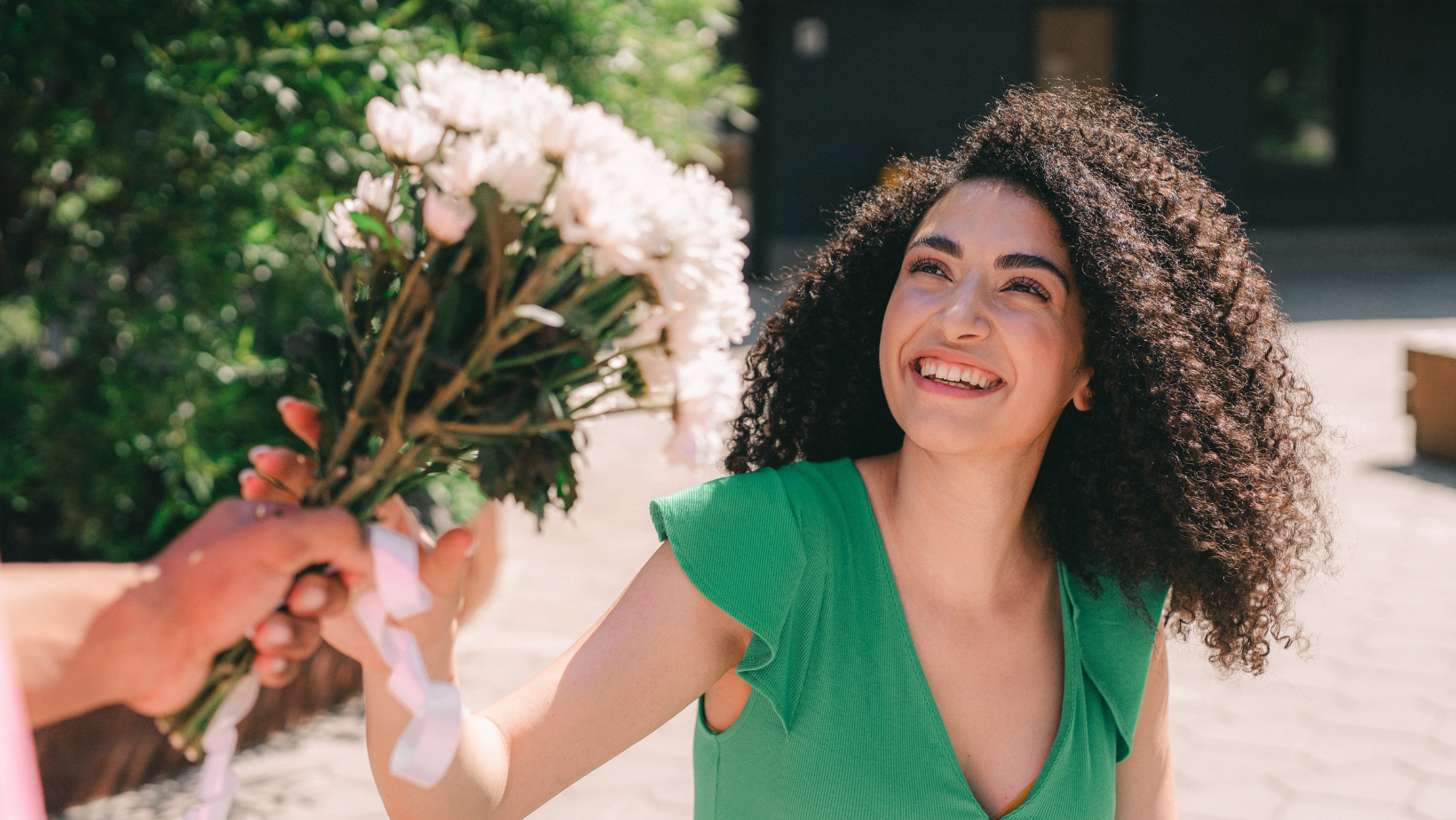 The Healing Power of Flowers: How Gifting Blooms Boosts Your Mental Health